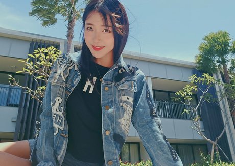 jinnytty pornstar hot img