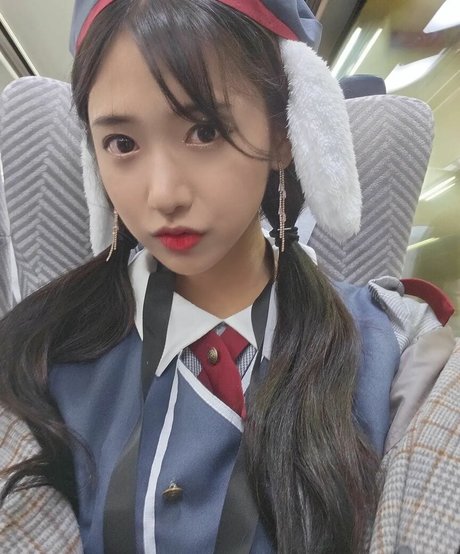 jinnytty nude pornstar pictures