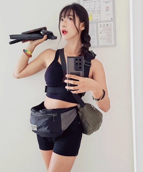 jinnytty perfect actress photo