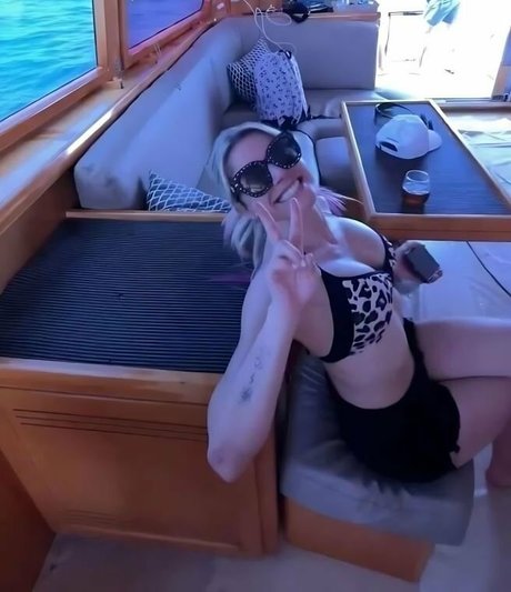 Alexa Bliss model xxx pic