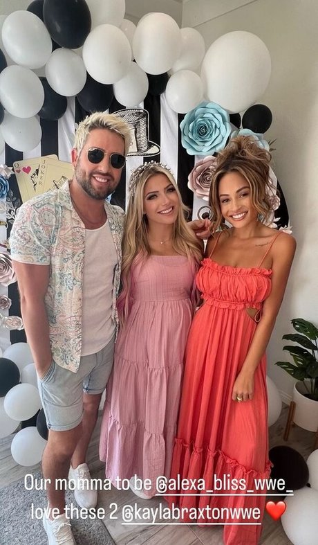 Alexa Bliss pretty model photo