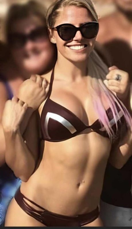 Alexa Bliss model pretty images