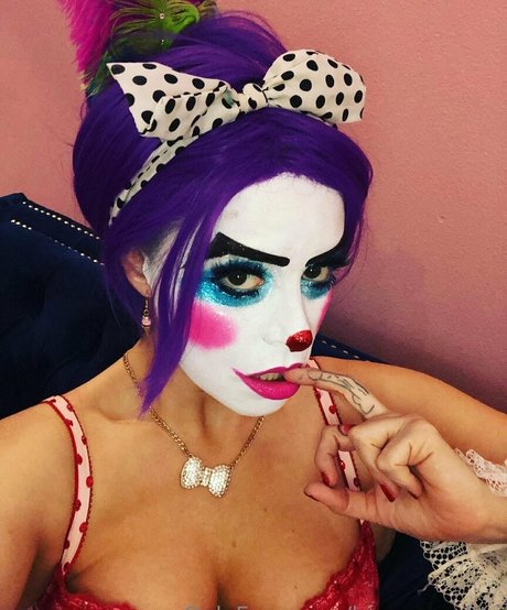 curvy cougar onlyfans beautiful nude pics