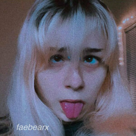 faebearx model nude pics