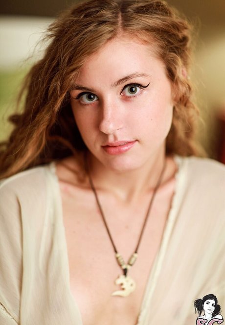 Psychi high quality actress pictures