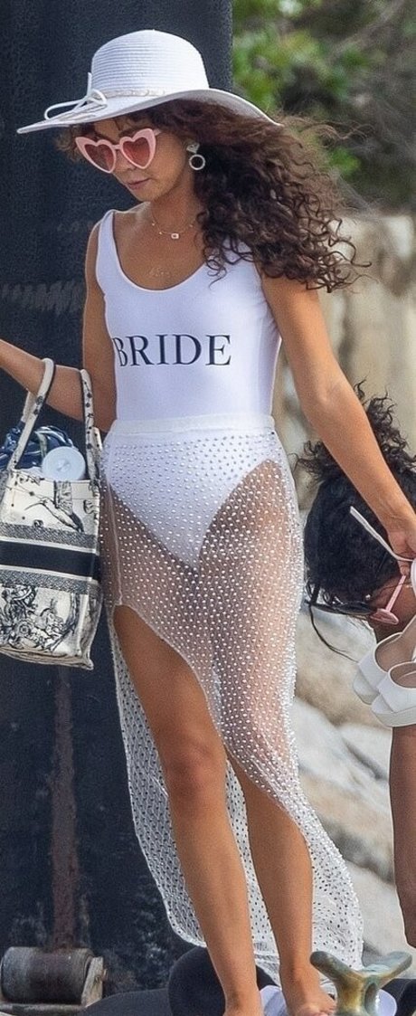 Sarah Hyland hd actress archive