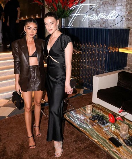 Sarah Hyland star hot gallery