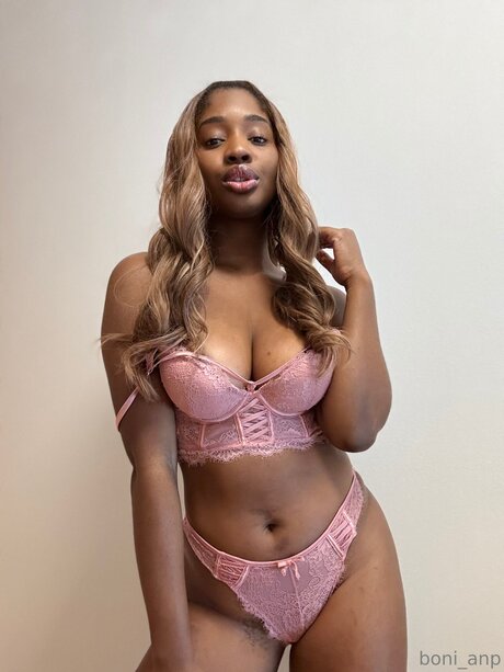 Boni anp star nude picture