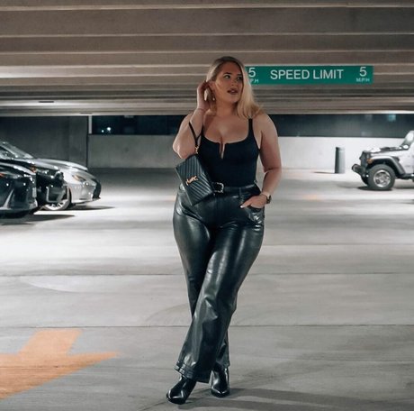 gyno onlyfans adult image