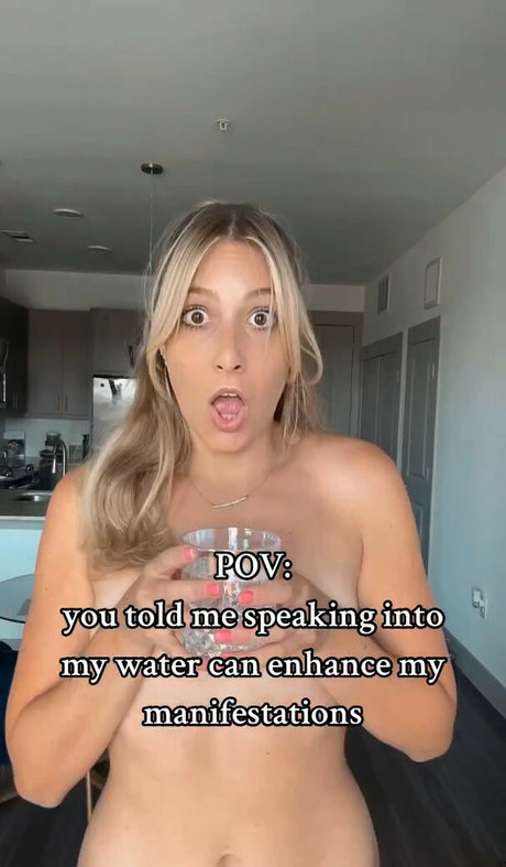 Glitchhappens nude pornstar pics