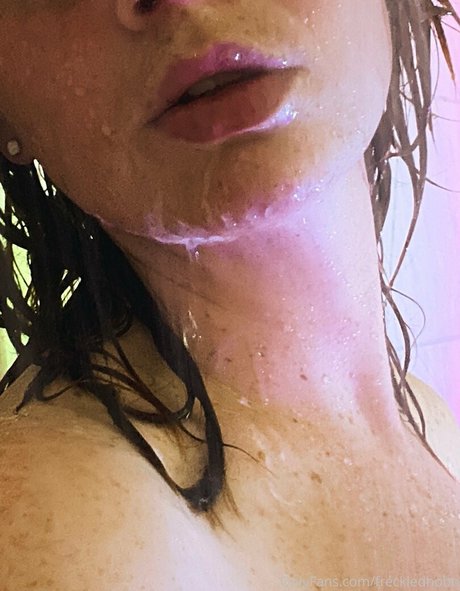 Freckledhobo beautiful actress images