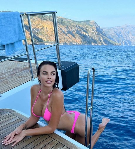 Ivana Knoll star hot image