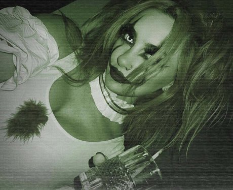 GiGi Dolan naked star gallery