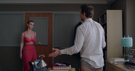 Betty Gilpin star free img