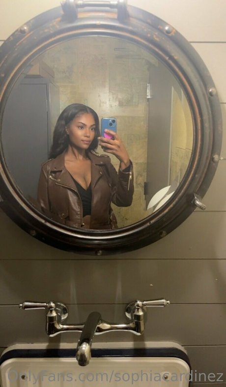 sophiacardinez model high quality img