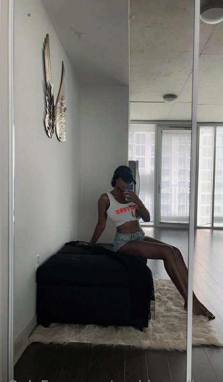 huge tits milf onlyfans adult images