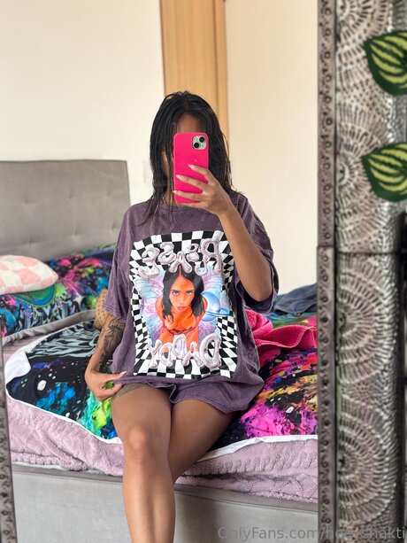 Heeyshakti model top image