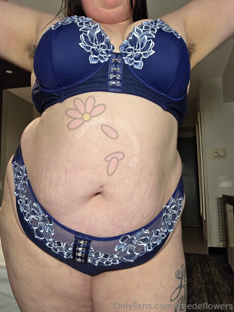 Freedeflowers nude actress pics