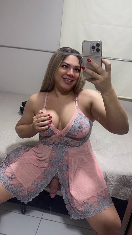 Emilygpuk erotic star pictures