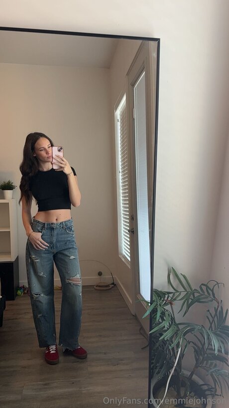 Emmiejohnson star naked galleries