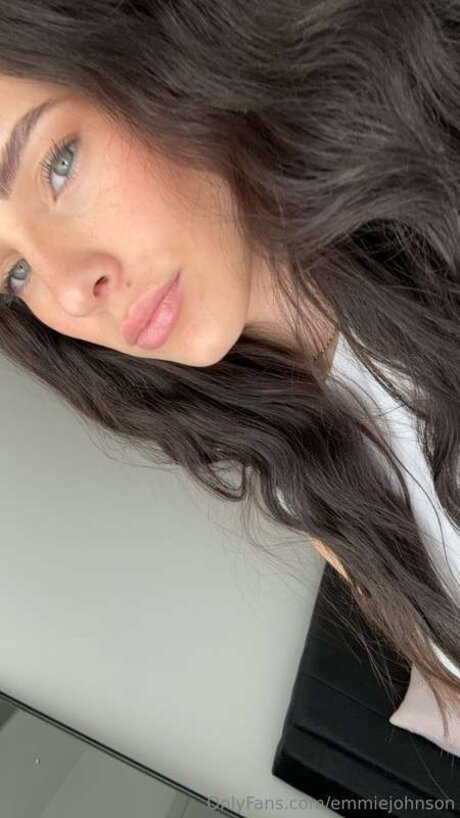 Emmiejohnson nice actress photo