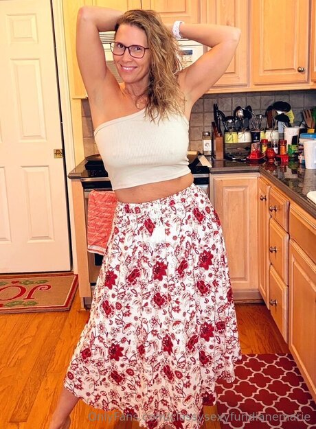 Classysexyfundianemarie model nude gallery