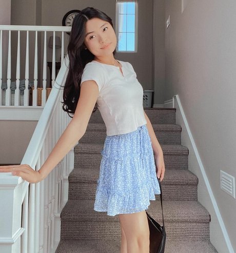 Ashley Liao star exclusive pic