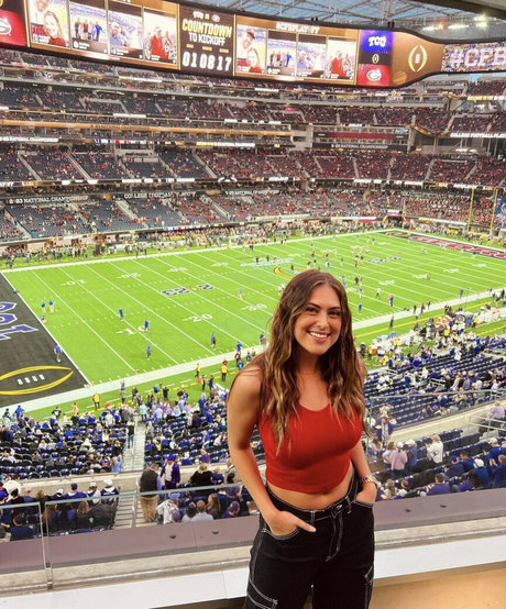 nnapples star exclusive photo