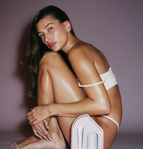 Hailey Baldwin Bieber perfect actress pictures