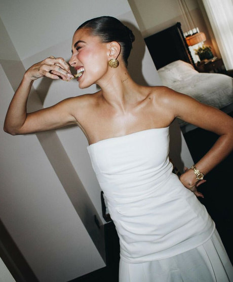 Hailey Baldwin Bieber star top images