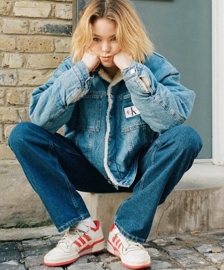 Milly Alcock adult model picture