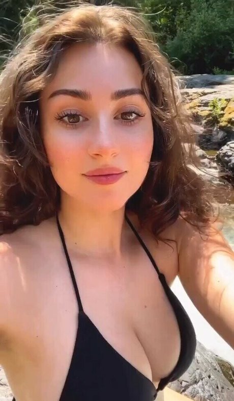 Palmbee model porn picture