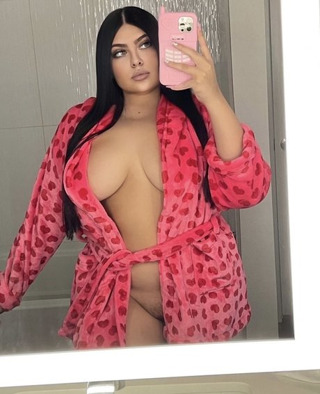KatEstrada pornstar naked pic