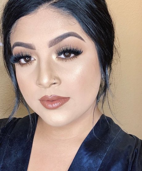 Lucia Yanez naked actress pics