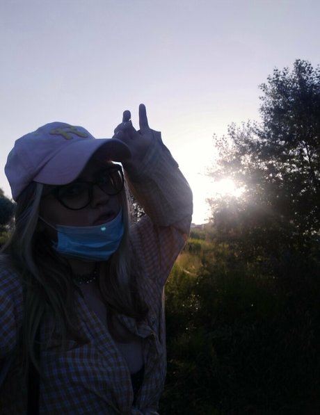 Lissaviip model free pictures