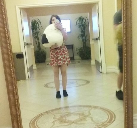 cowtail model pornographic images