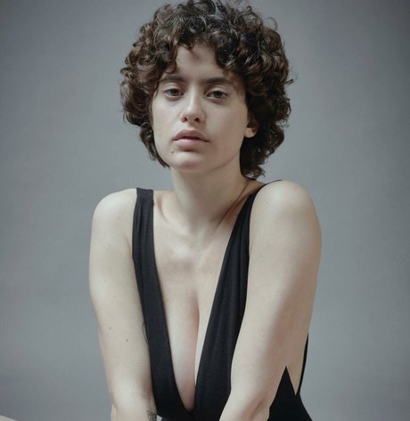 Anna Pittureri beautiful actress gallery