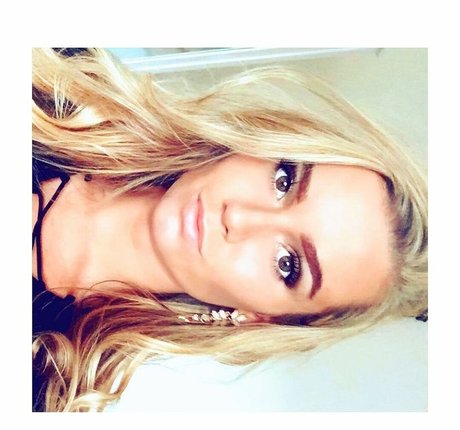 Alma Tandrup hot model pic