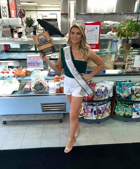 Erica Carosella xxx model pics