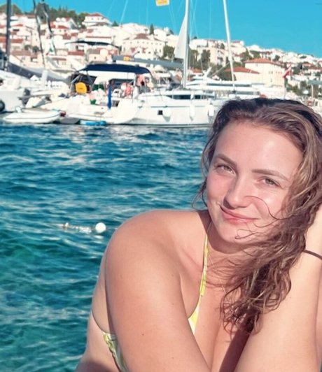 Rosie Bentham exclusive star picture