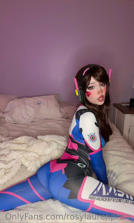 rosylaurenhours star pretty pic