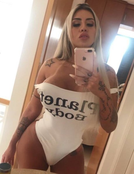 Juju Ferrari star pics