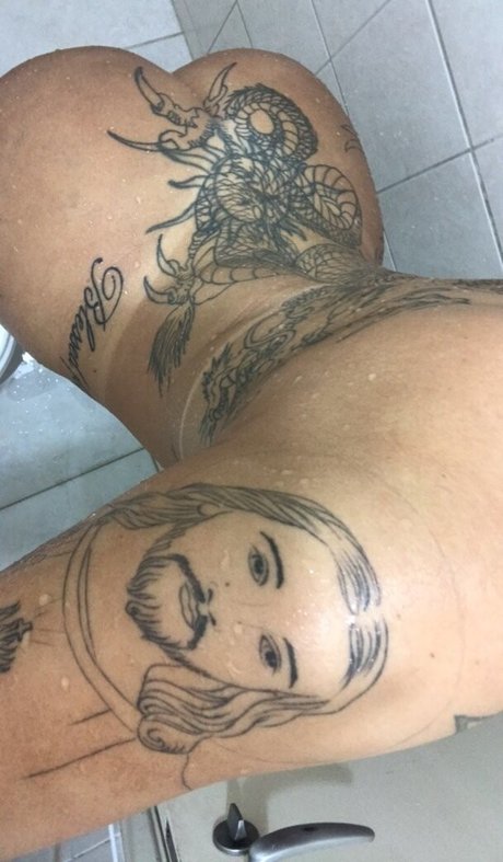 Juju Ferrari free actress photo