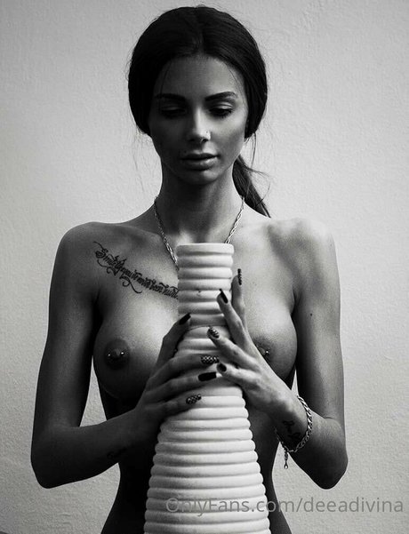 deeadivina hot pornstar pictures