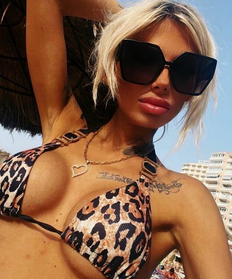 deeadivina model beautiful pictures