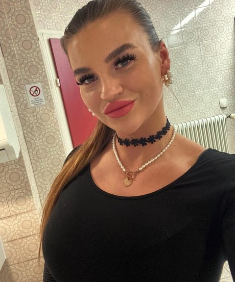 bikini ginger onlyfans art naked pictures