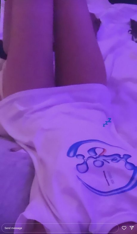 Halola model beautiful image