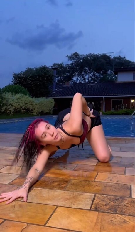 Julia K Barni free actress pictures