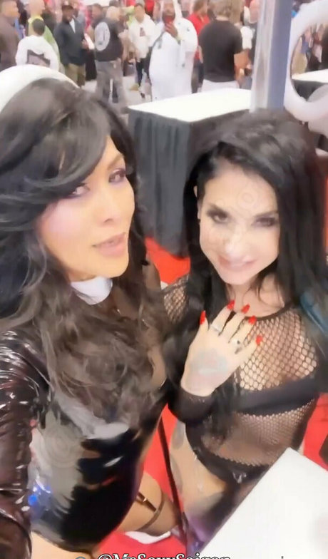 mssaigon star naked images