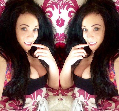 Kelly Louise Sheridan xxx model picture